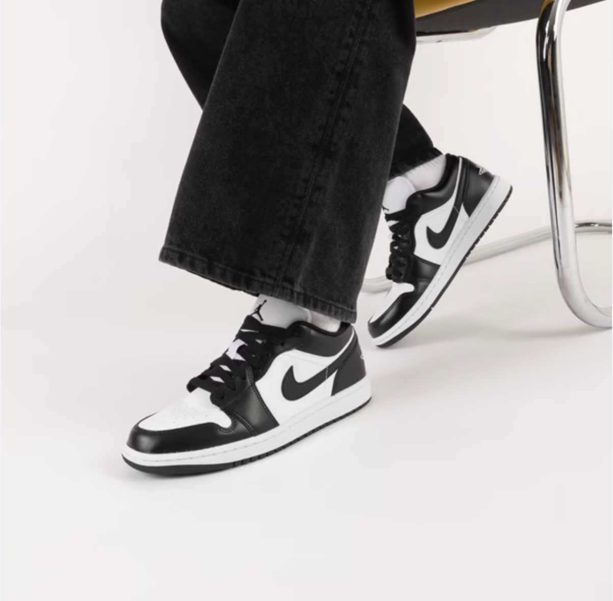 Air Jordan 1 Low Panda 2023 - Image 4