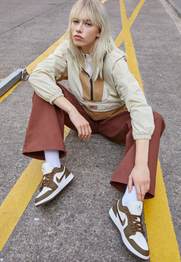 Air Jordan 1 Low Se Light Olive - Image 4