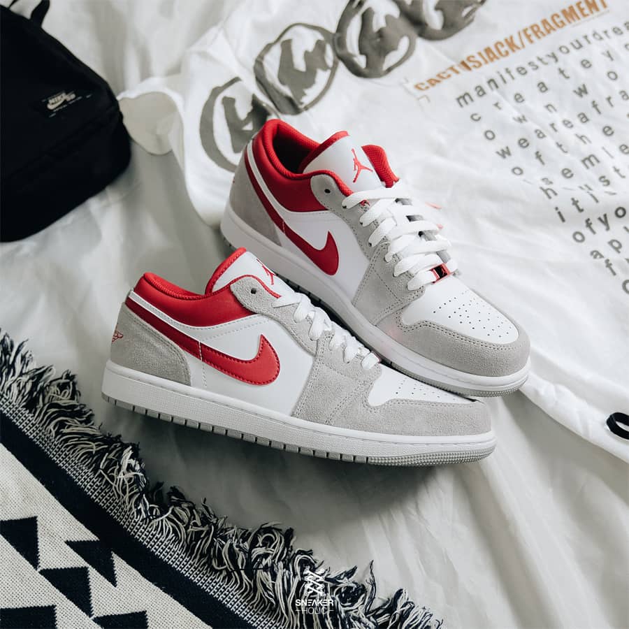 Air Jordan 1 Low Se Light Smoke Grey Gym Red - Image 5