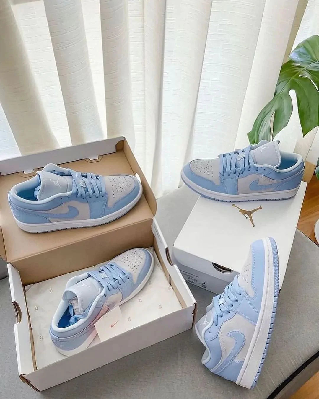 Air Jordan 1 Low University Blue - Image 5