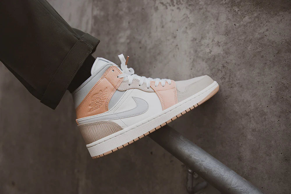 Air Jordan 1 Mid Milan - Image 9