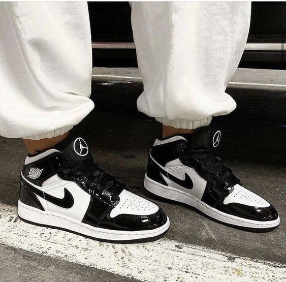 Air Jordan 1 Mid Se Carbon Fiber - Image 7