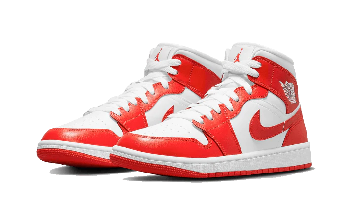 Alternative view of Air Jordan 1 Mid Syracuse