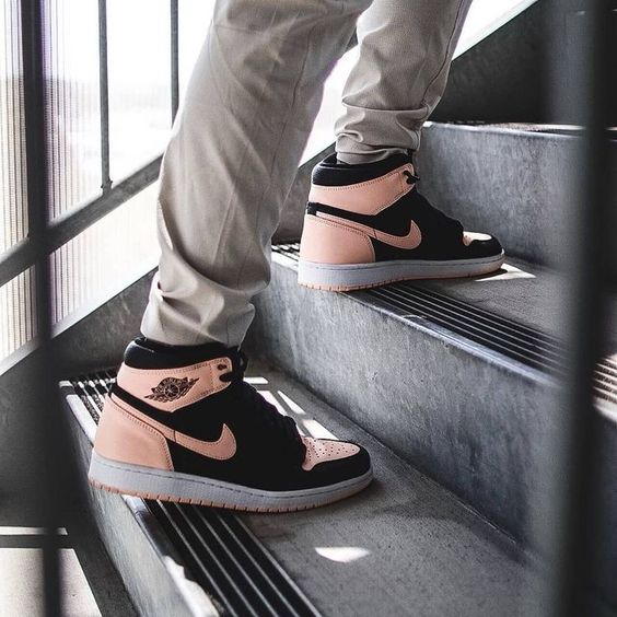 Air Jordan 1 Retro High Black Crimson Tint - Image 6
