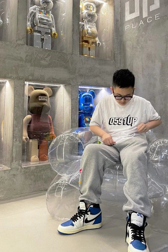 Air Jordan 1 Retro High Og Sp Travis Scott Fragment Military Blue - Image 4