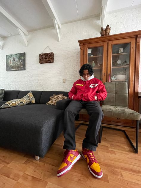 Dunk Low Midas Gold - Image 4