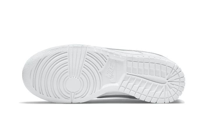 Dunk Low Triple White 2021 - Image 3