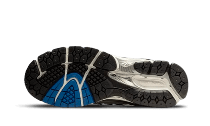 New Balance 1906R Silver Metallic - Image 3