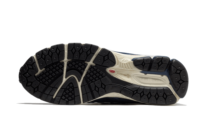 New Balance 2002R Gore Tex Navy Arctic Grey - Image 3