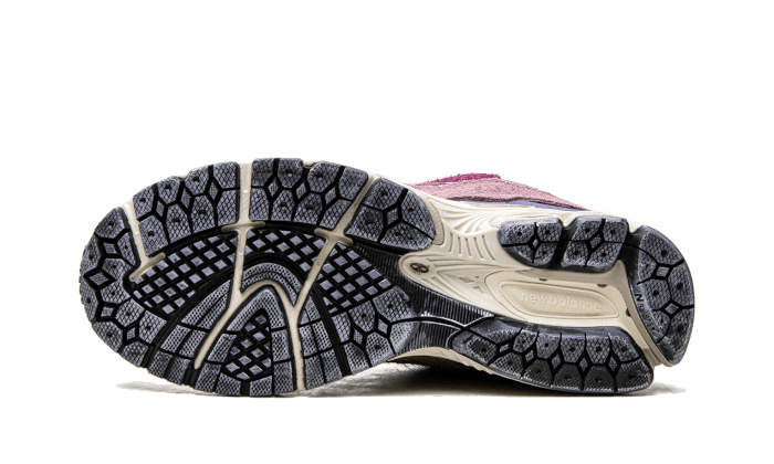 New Balance 2002R Protection Pack Pink - Image 3