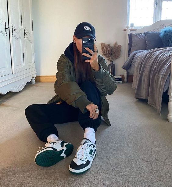 New Balance 550 White Green Black - Image 4