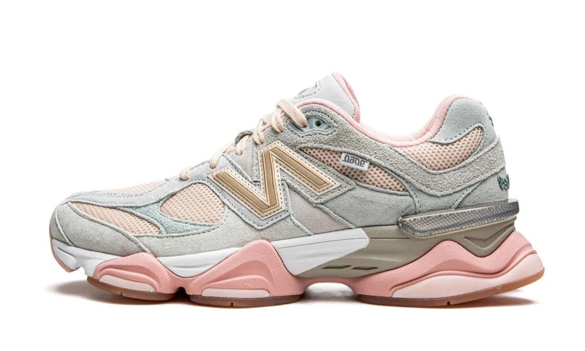 New Balance 9060 Low-Top Sneakers