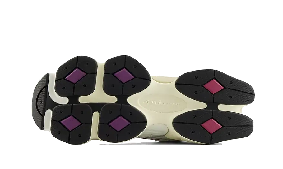 New Balance 9060 Magenta - Image 4