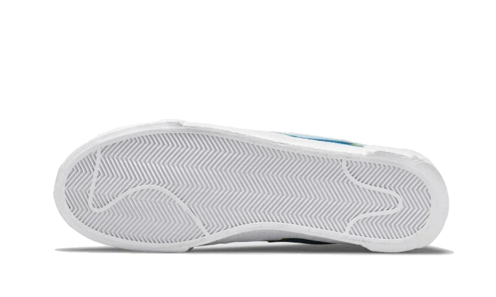 Nike Blazer Low Sacai Kaws Blue - Image 3