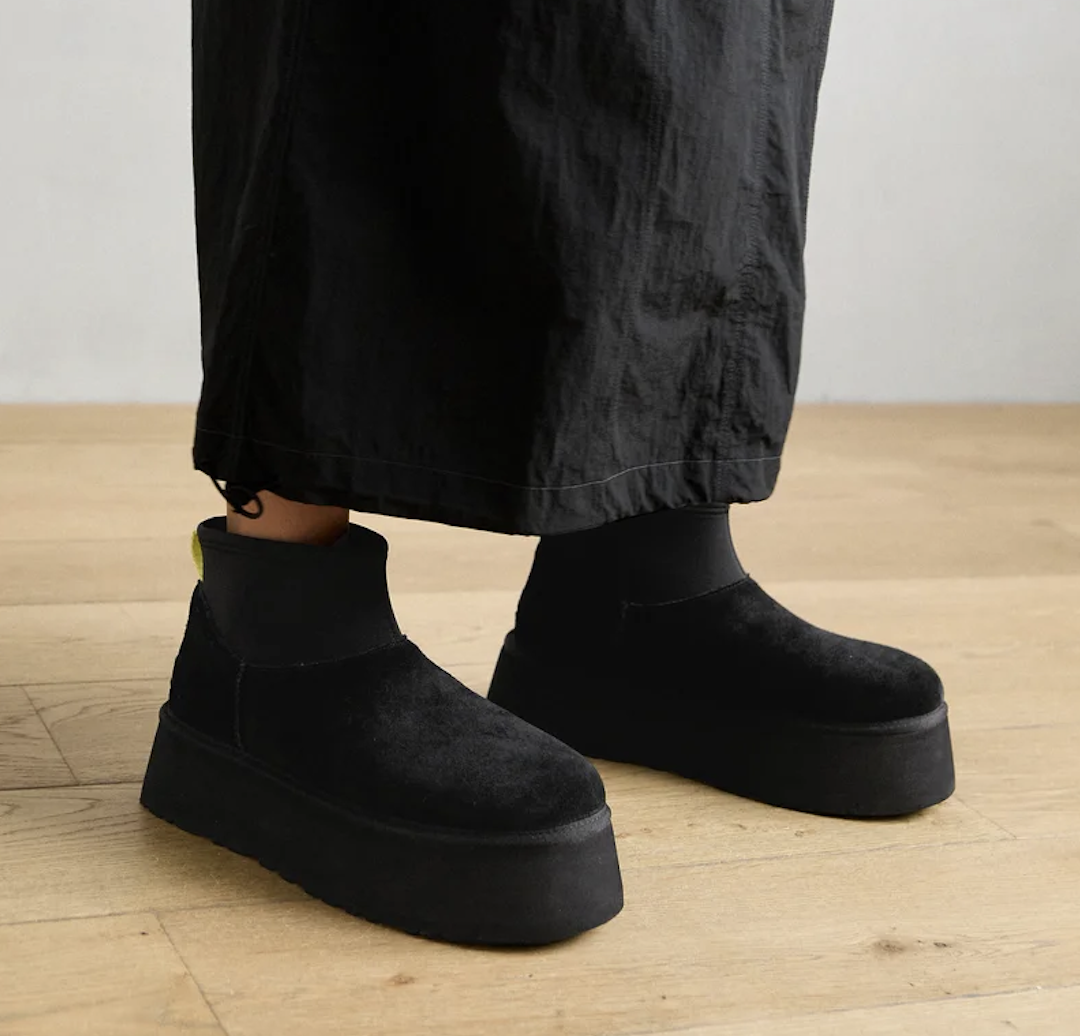 Ugg Classic Mini Dipper Black - Image 6