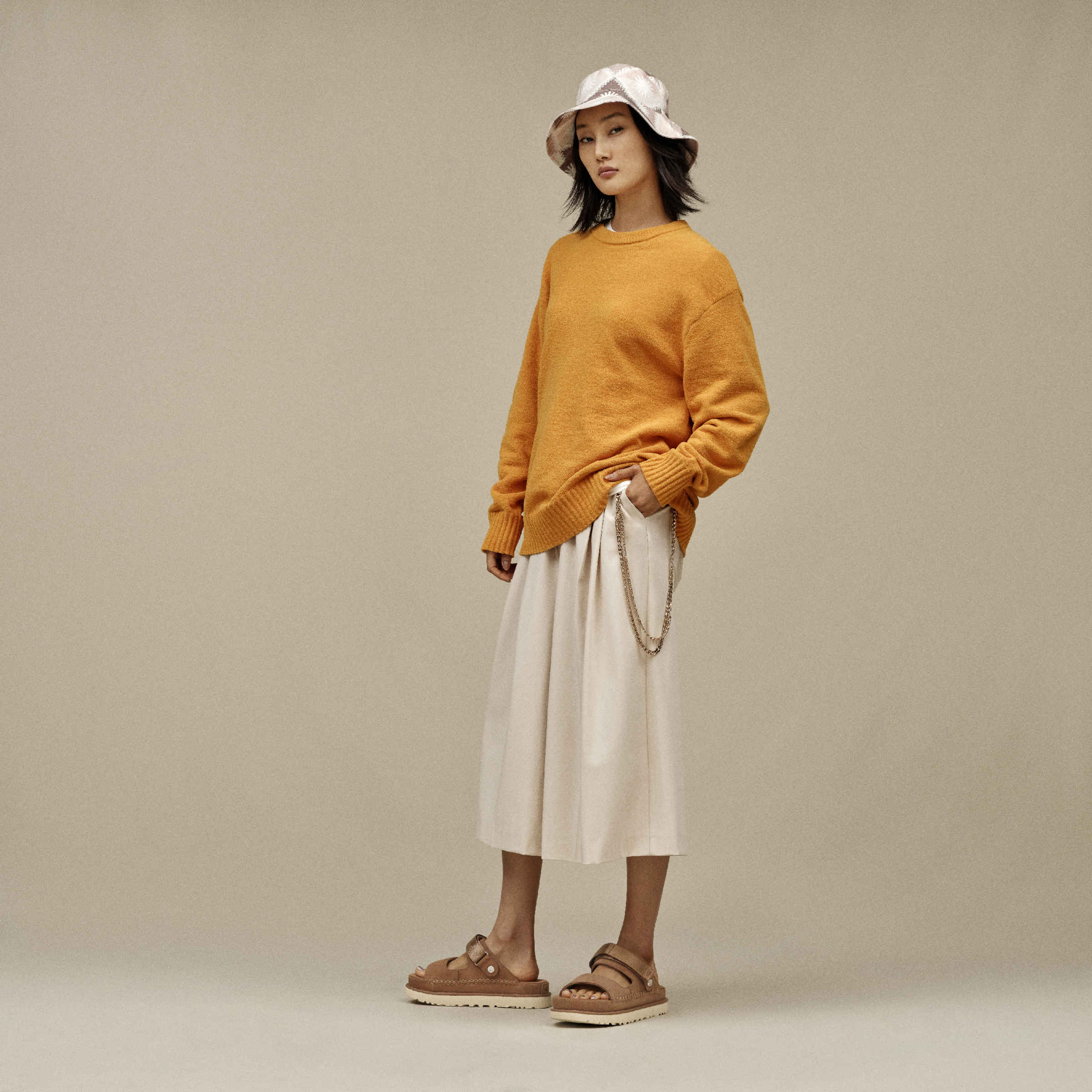 Ugg Women’S Goldenstar Glide Chestnut - Image 6