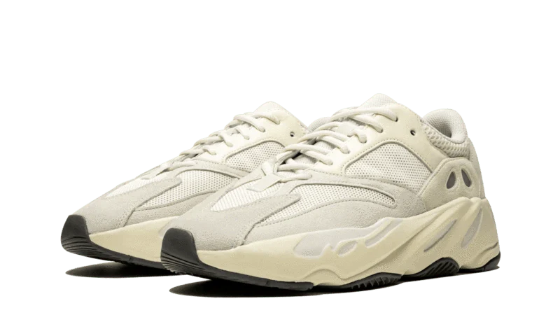Alternative view of Yeezy 700 Analog