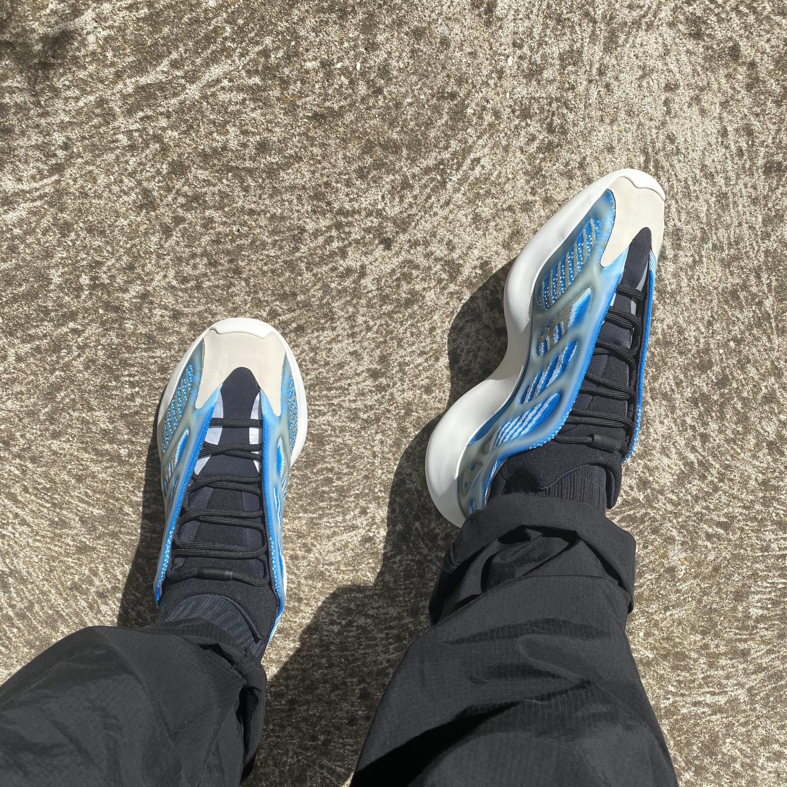 Yeezy 700 V3 Arzareth - Image 5