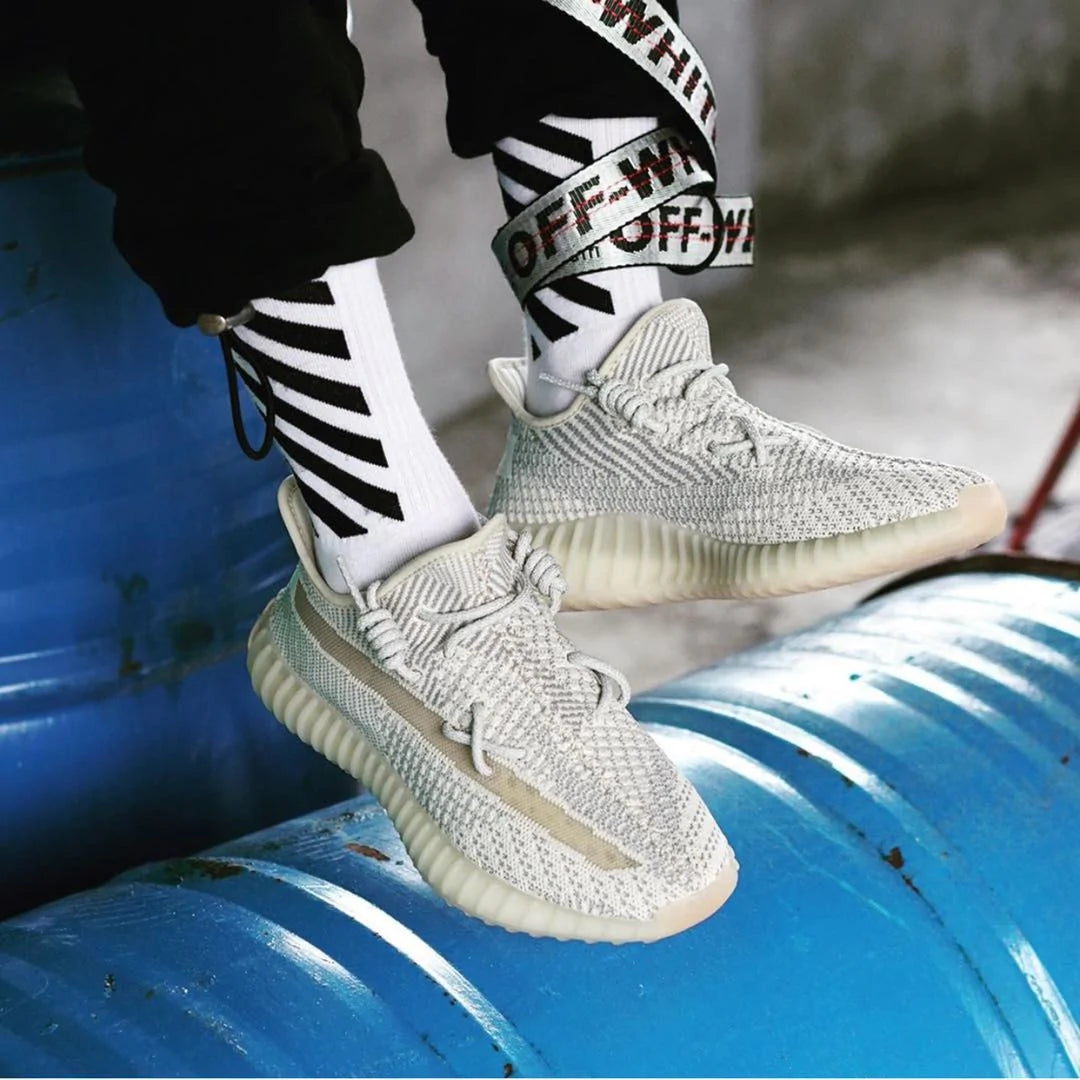 Yeezy Boost 350 V2 Lundmark Non Reflective - Image 5