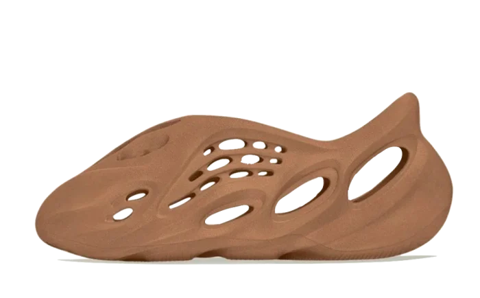 Alternative view of Yeezy Foam Rnnr Flax