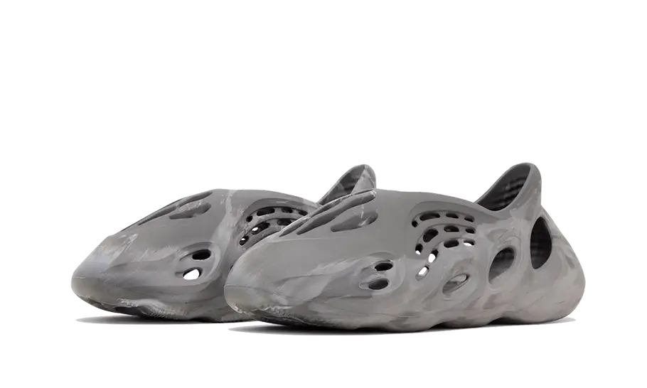 Alternative view of Yeezy Foam Rnnr Mx Granite
