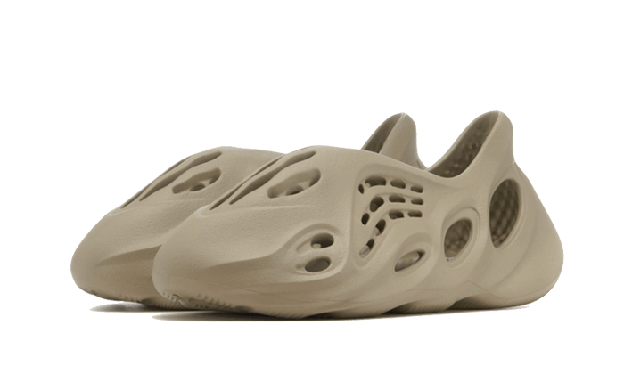 Alternative view of Yeezy Foam Rnnr Stone Salt