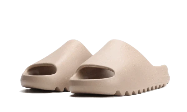 Alternative view of Yeezy Slide Pure